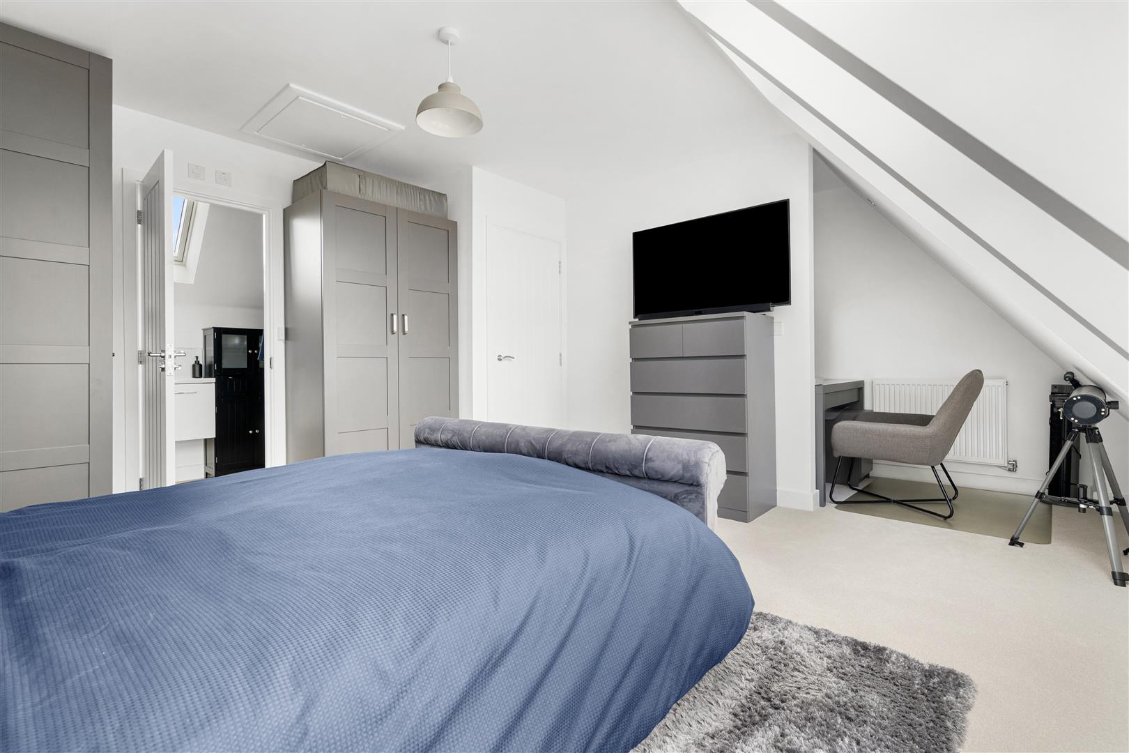 Bedroom Master